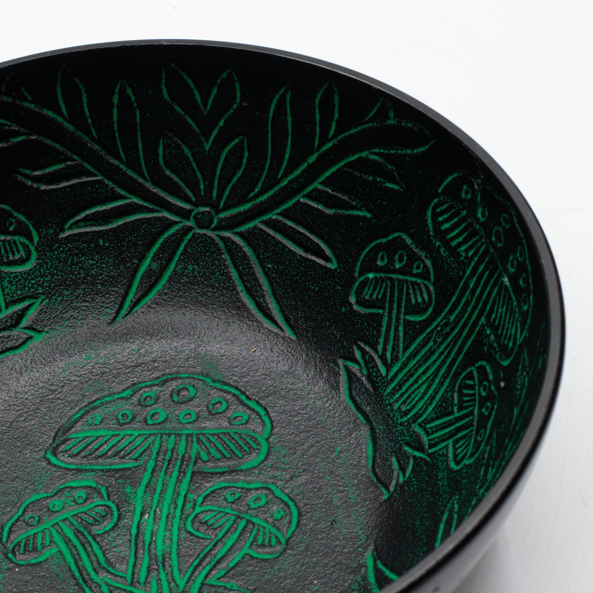Aluminium Singing Bowl - Magic Mushroom - Green (20cm)