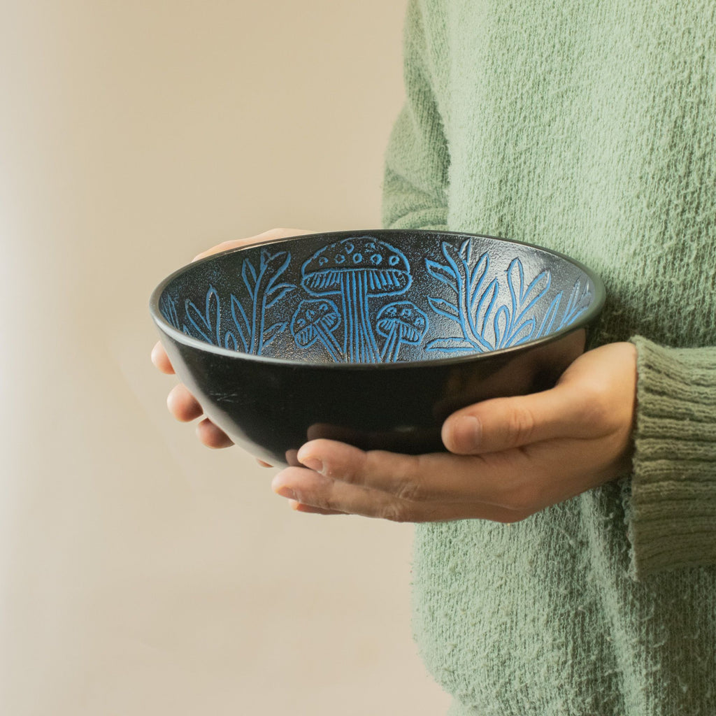 Aluminium Singing Bowl - Magic Mushroom - Blue (20cm)