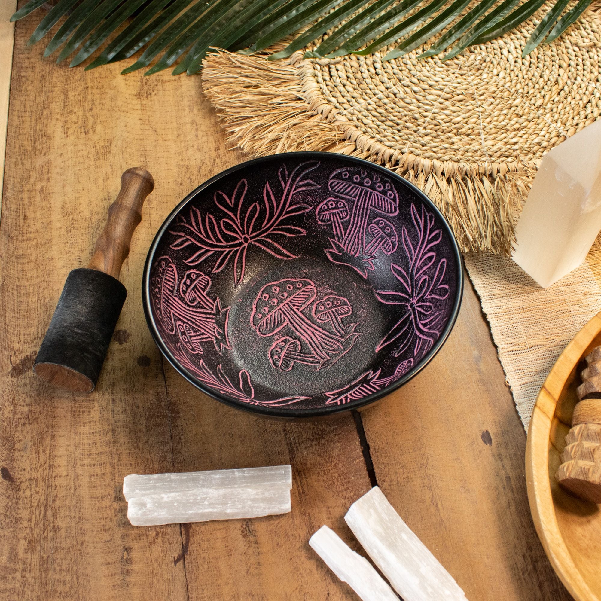 Aluminium Singing Bowl - Magic Mushroom - Pink (20cm)