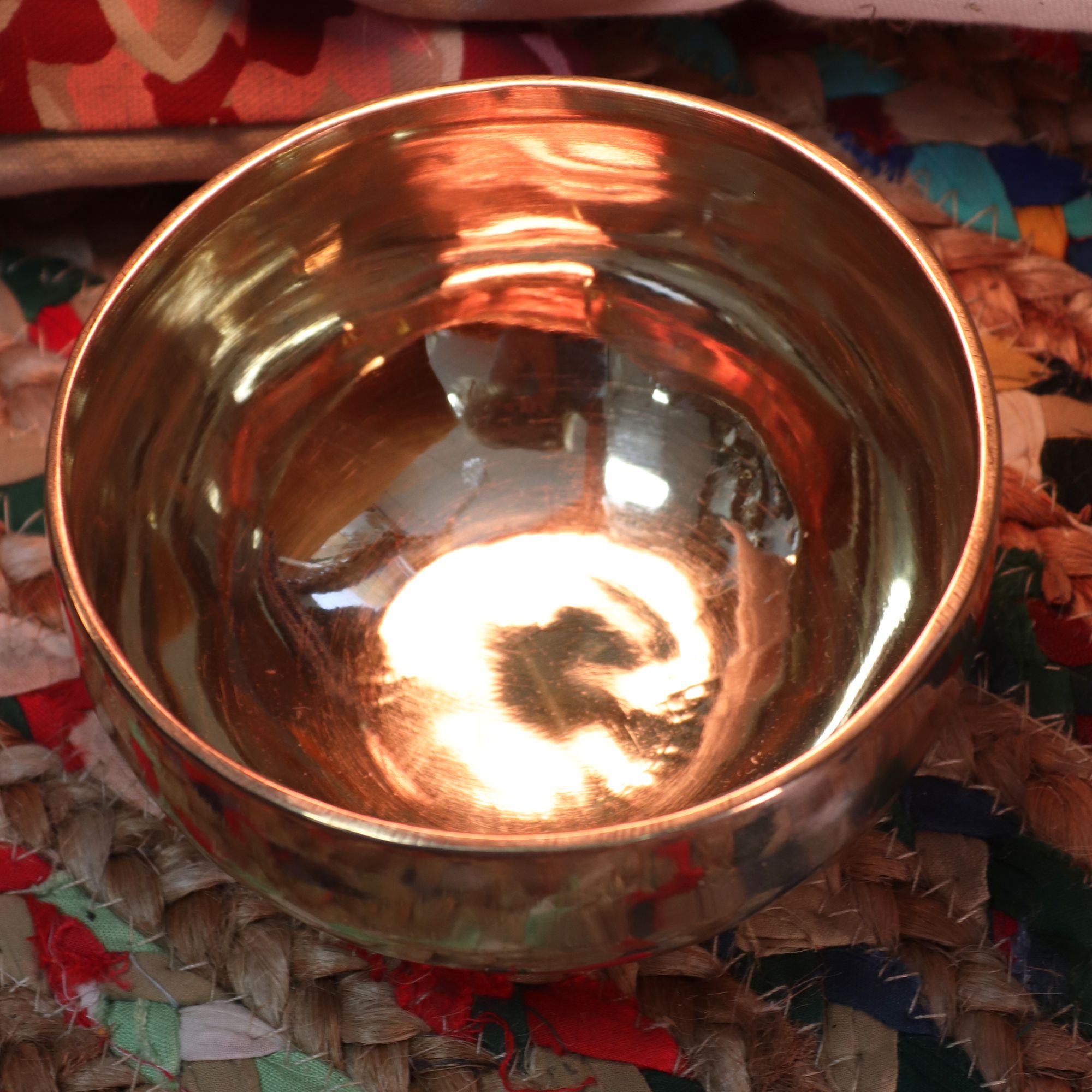 Small Shining Bell-Metal Handmade Singing Bowl (approx 550g) - 13cm